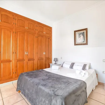 Fuster - Plusholidays Villa